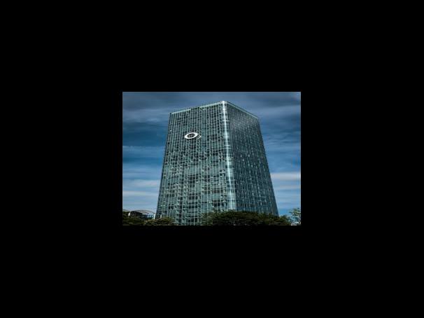 팀버튼, 놀란과 다른 배트맨